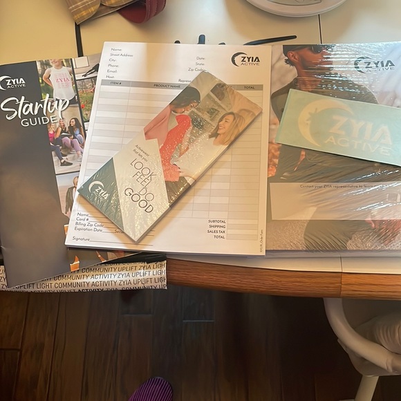 Zyia New Rep Kit - Picture 1 of 8